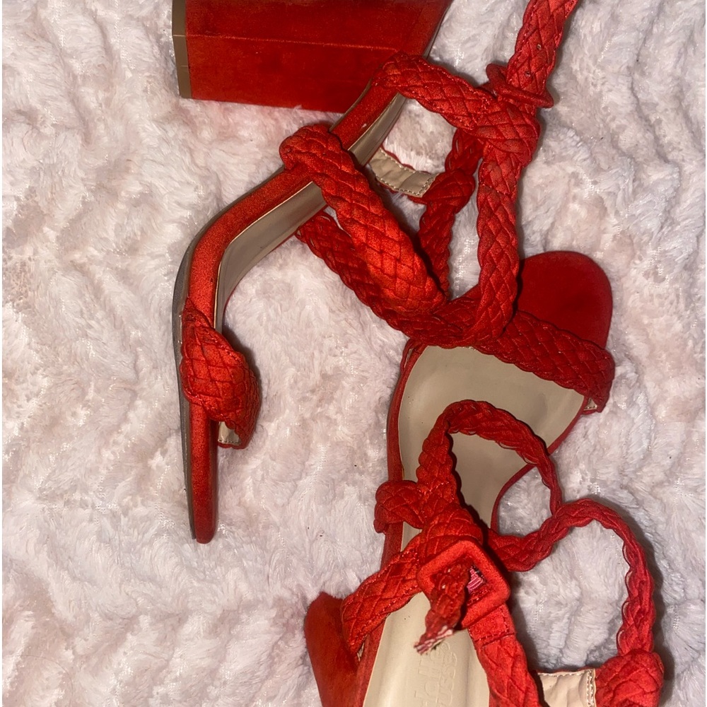 Red suede braided heel